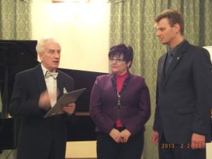 Creids to Robert Adach, Starost of Trzebnica district, for his comprehensive assistance in the implementation of the “Liszt evenings” in Trzebnica for the year 2012. From left: Juliusz Adamowski (President of the Society), Sabina Jankowska (Member of the Society Board). Photo by Zenobia Kulik.